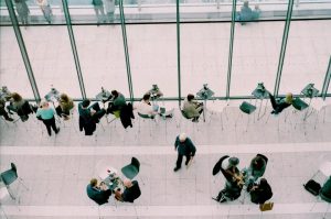 Read more about the article 企业招聘中，该如何避免被候选人吐槽？